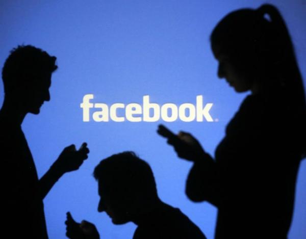 Why Social Media Companies Can’t Stop ‘Fake News’